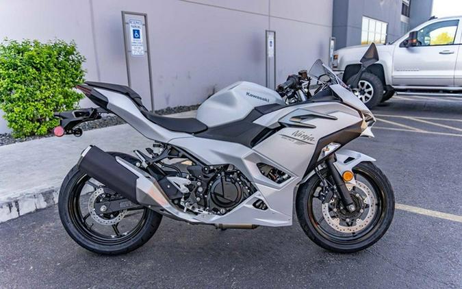 2025 Kawasaki Ninja 500