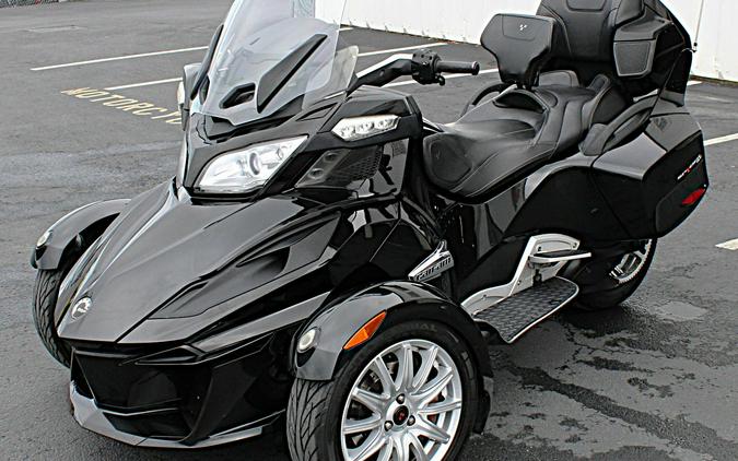 2016 Can-Am Spyder RT SE6