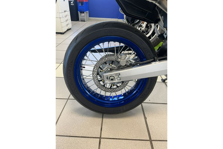 2025 Suzuki DR-Z 4SM Base