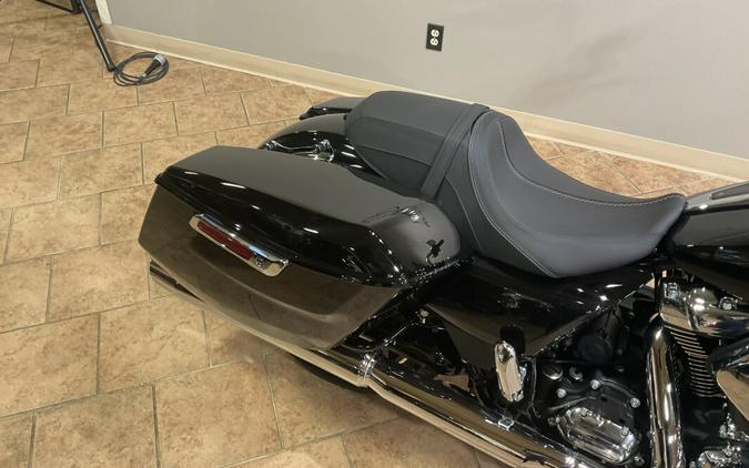 2025 Harley-Davidson® Road Glide® Vivid Black FLTRX