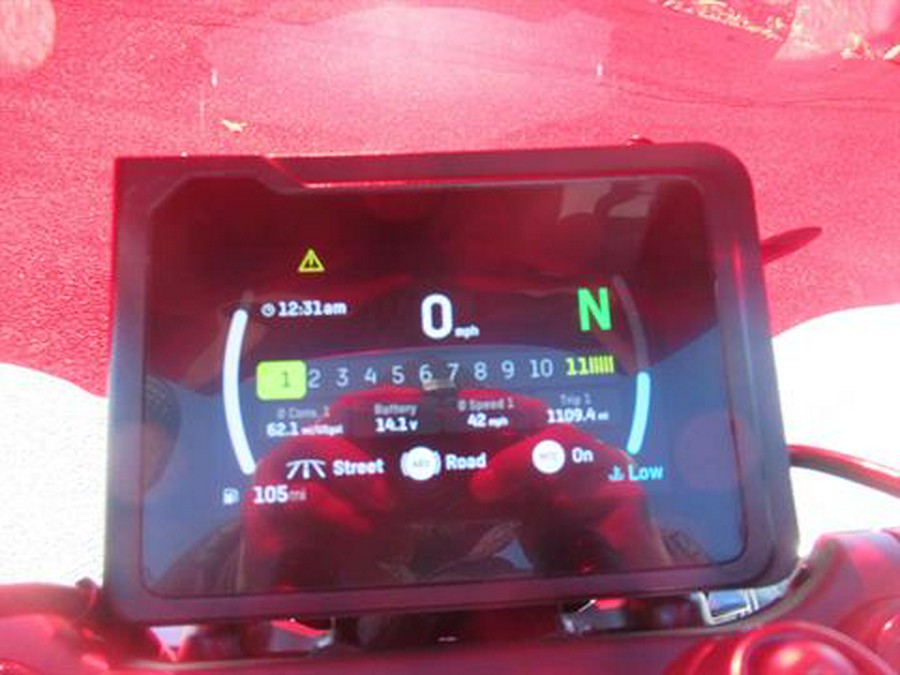 2024 Husqvarna Svartpilen 401