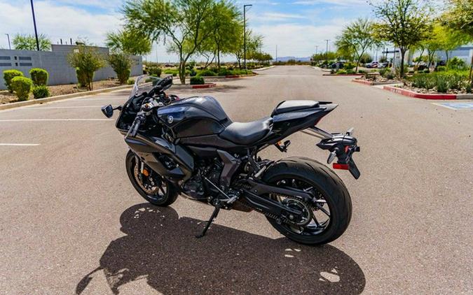 2025 Yamaha YZF R7
