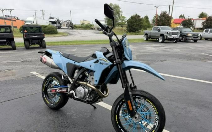 2025 Suzuki DR-Z4SM