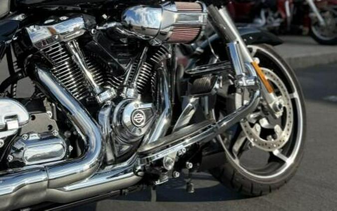 2024 Harley-Davidson Street Glide Vivid Black