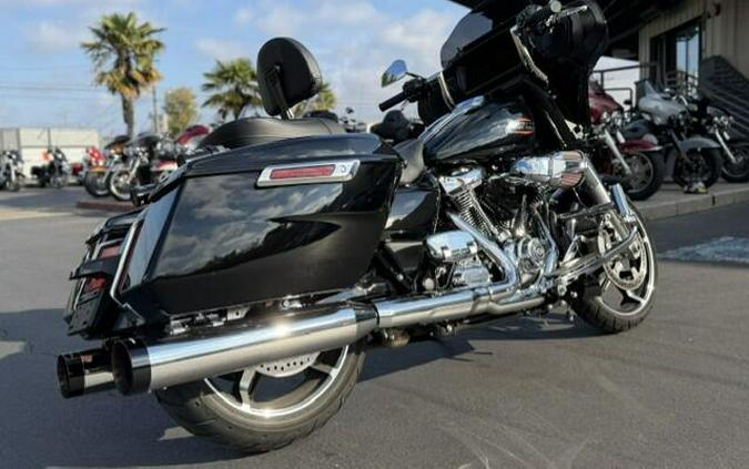 2024 Harley-Davidson Street Glide Vivid Black