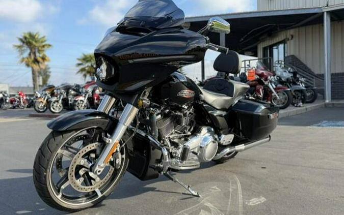 2024 Harley-Davidson Street Glide Vivid Black