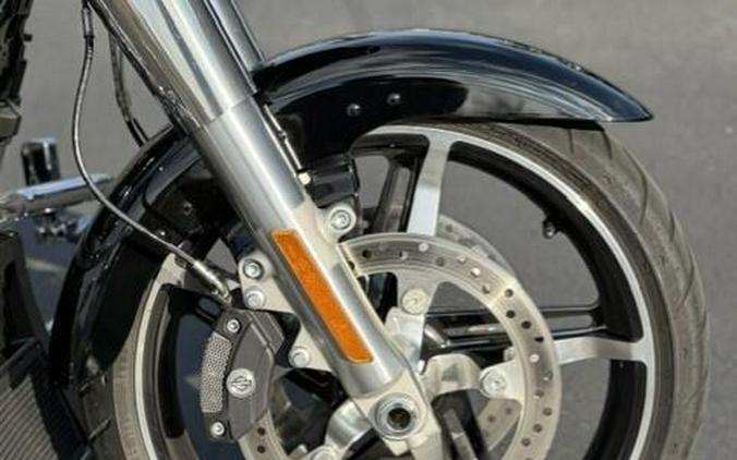 2024 Harley-Davidson Street Glide Vivid Black
