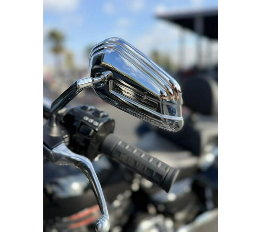 2024 Harley-Davidson Street Glide Vivid Black