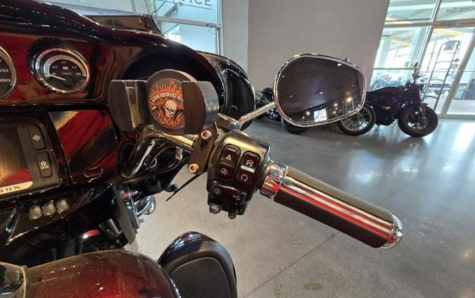 2018 Harley-Davidson® FLHTKL - Ultra Limited Low