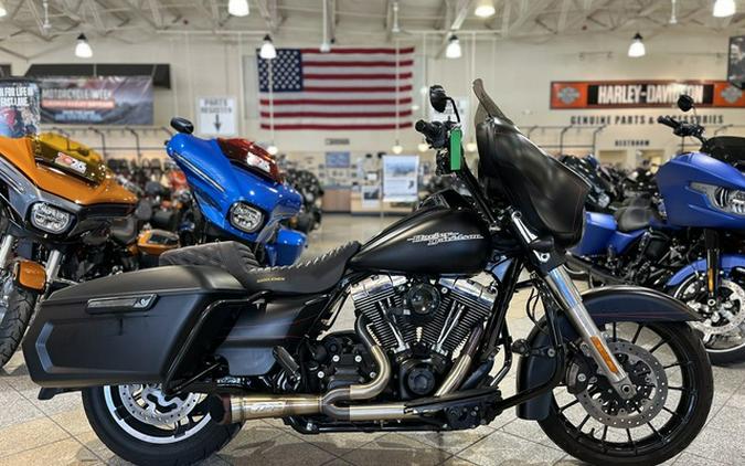 2015 Harley-Davidson FLHXS - Street Glide Special