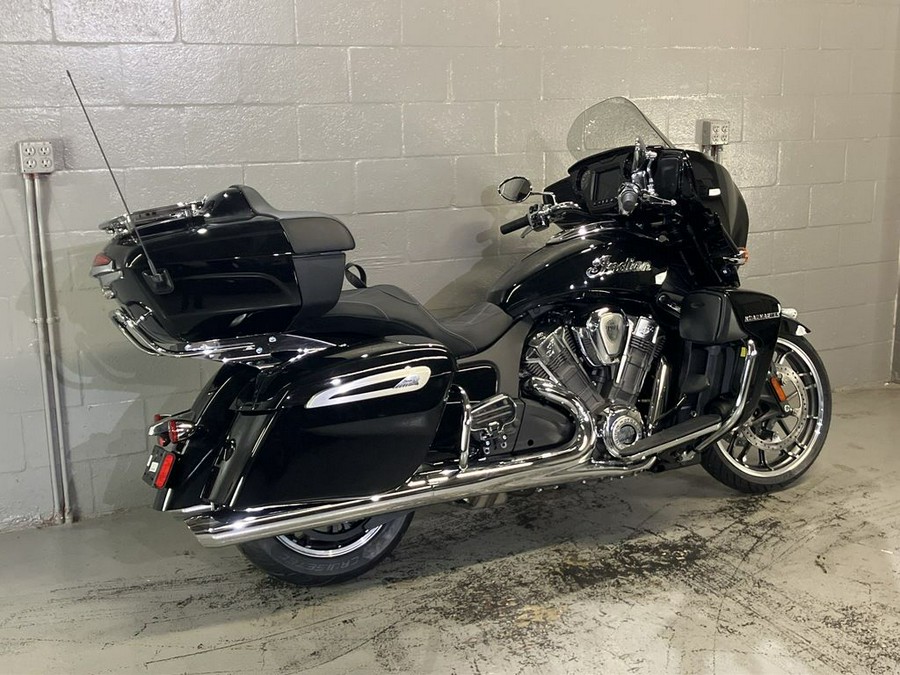 2025 Indian Motorcycle® Roadmaster® PowerPlus Limited w/PowerBand Audio Black Metallic