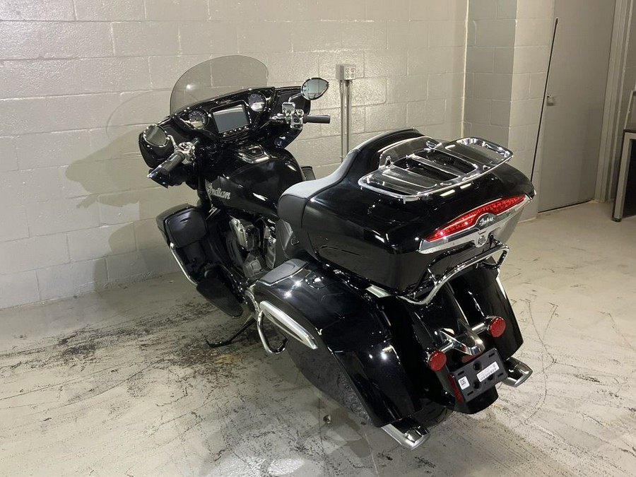 2025 Indian Motorcycle® Roadmaster® PowerPlus Limited w/PowerBand Audio Black Metallic