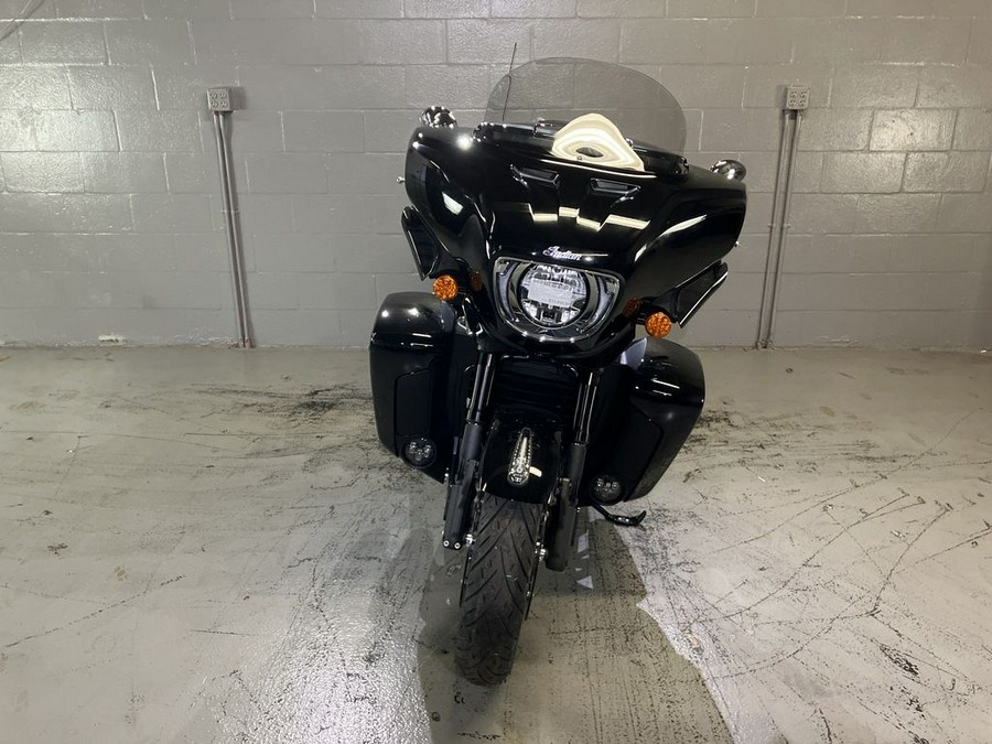 2025 Indian Motorcycle® Roadmaster® PowerPlus Limited w/PowerBand Audio Black Metallic