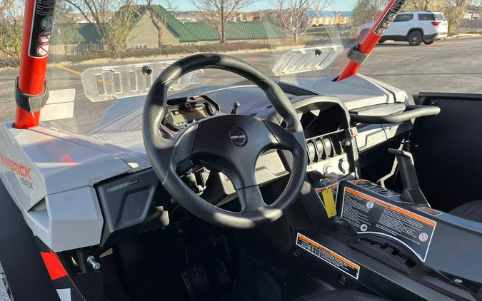 2016 Can-Am Maverick MAX DPS 1000R