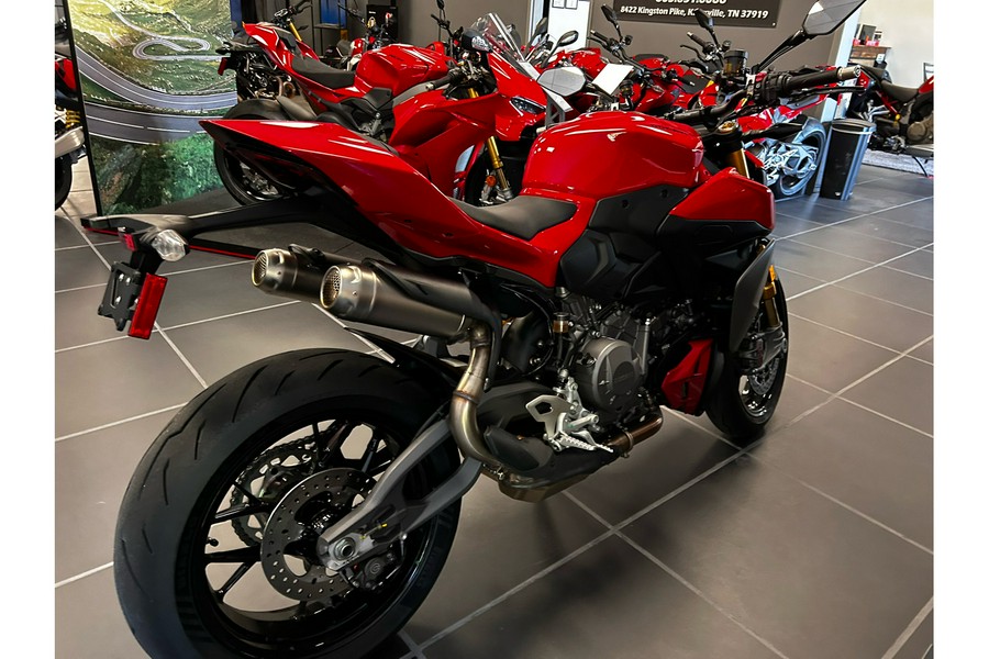 2025 Ducati Streetfighter V2 S
