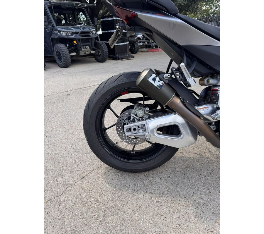 2021 Aprilia® Tuono V4