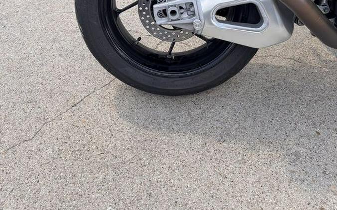 2021 Aprilia® Tuono V4