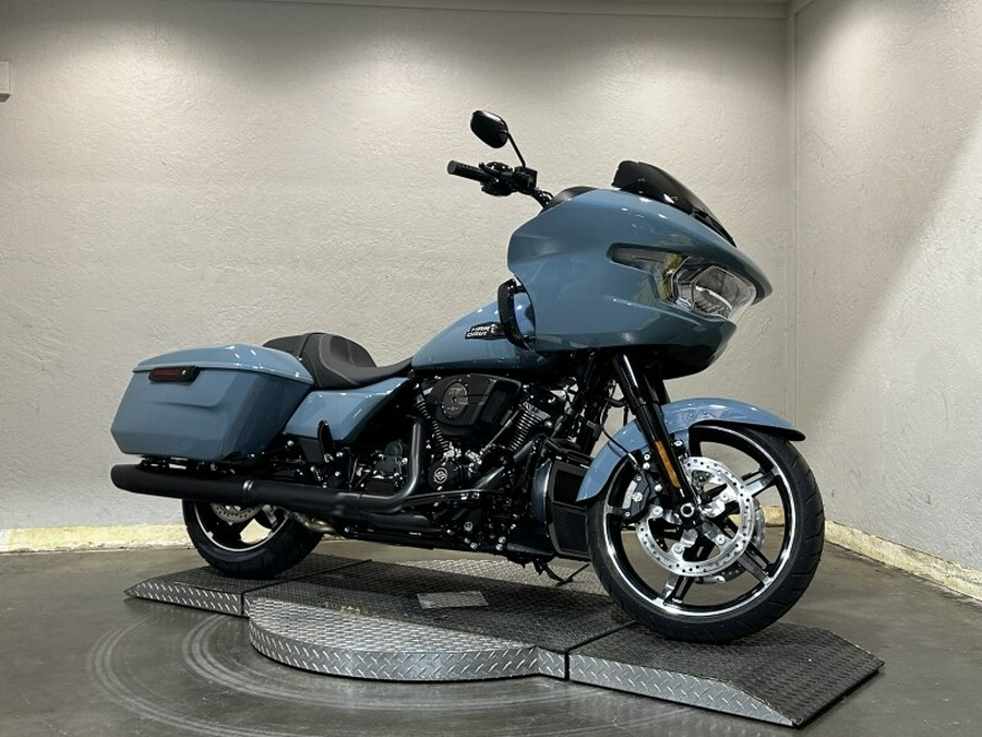 Harley-Davidson Road Glide® 2024 FLTRX 84427838 SHARKSKIN