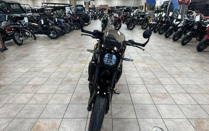 2026 Suzuki GSX-8TT