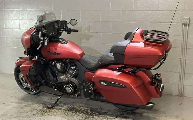 2025 Indian Motorcycle® Roadmaster® PowerPlus Dark Horse® Sunset Red Smoke