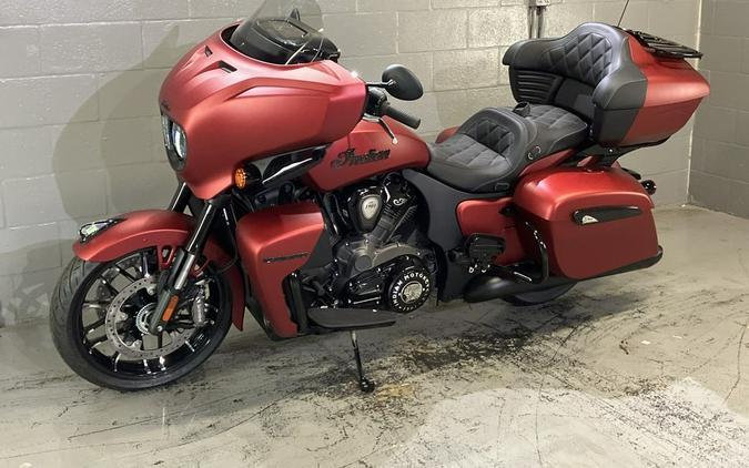 2025 Indian Motorcycle® Roadmaster® PowerPlus Dark Horse® Sunset Red Smoke
