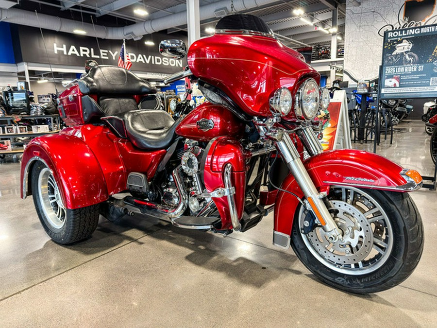 2013 Harley-Davidson FLHTCUTG - Tri Glide Ultra Classic