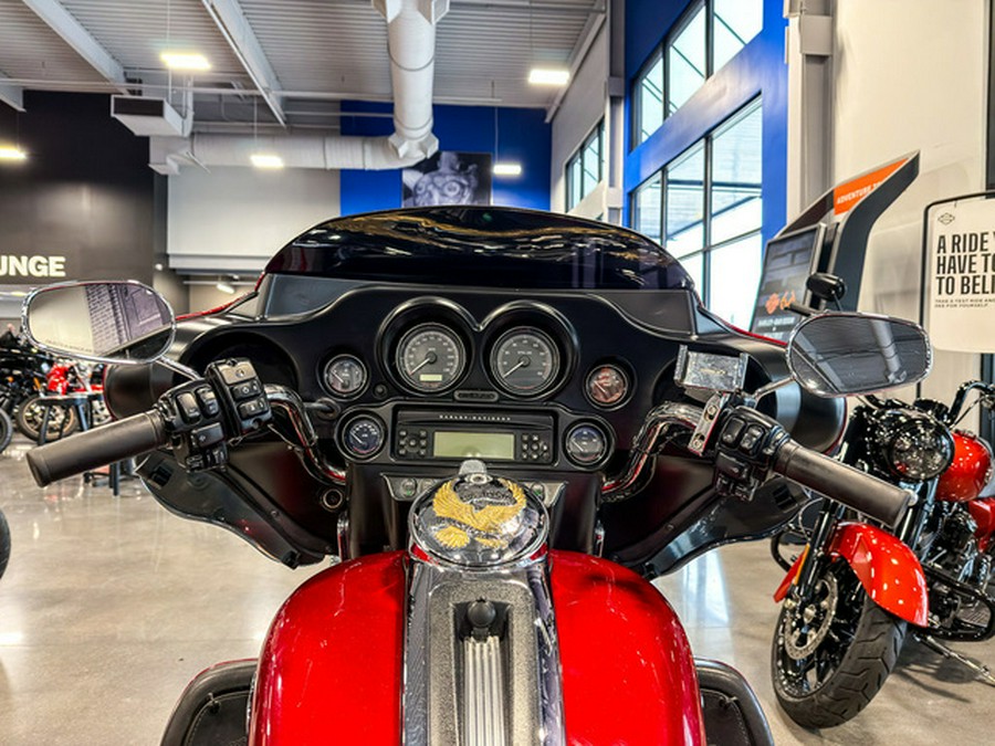 2013 Harley-Davidson FLHTCUTG - Tri Glide Ultra Classic