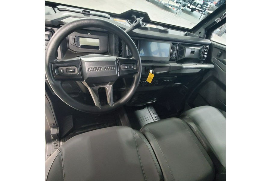 2026 Can-Am Defender MAX XT CAB HD11