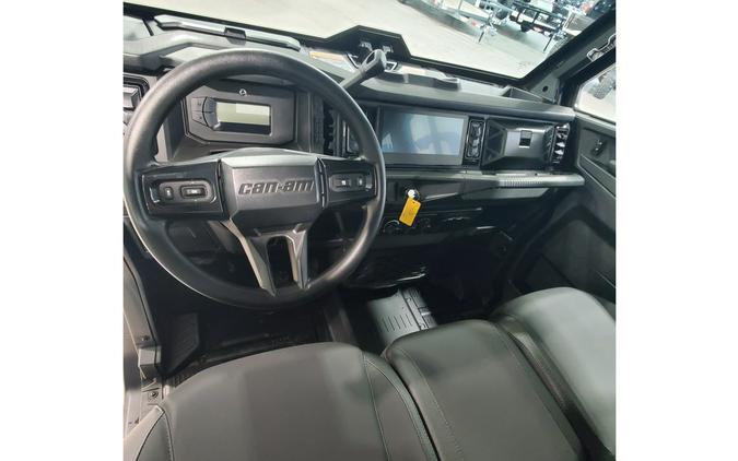 2026 Can-Am Defender MAX XT CAB HD11