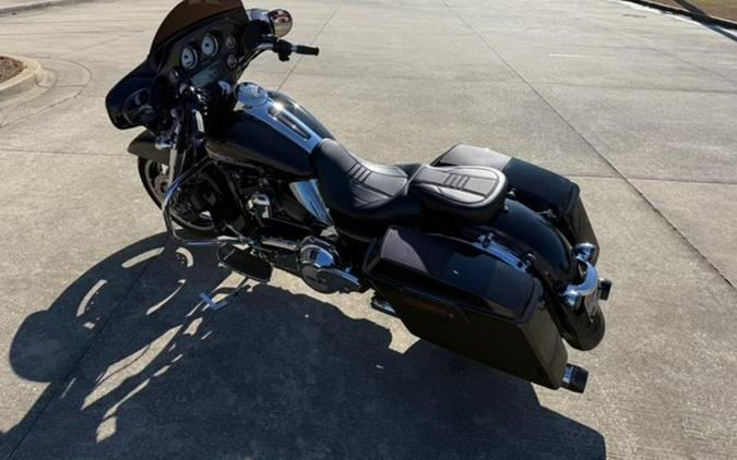 2011 Harley-Davidson® FLHX103 - Street Glide® PowerPak
