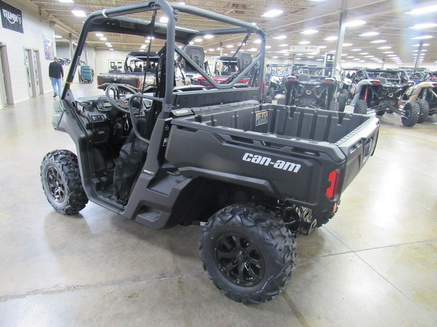 2024 Can-Am® Defender DPS HD7 Tundra Green