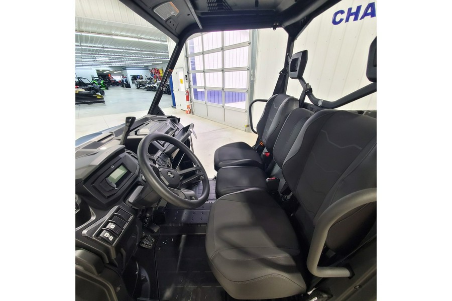 2026 Can-Am Defender XT HD9