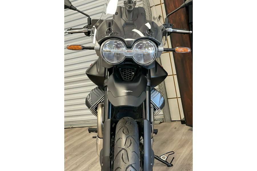 2025 Moto Guzzi V85 Strada