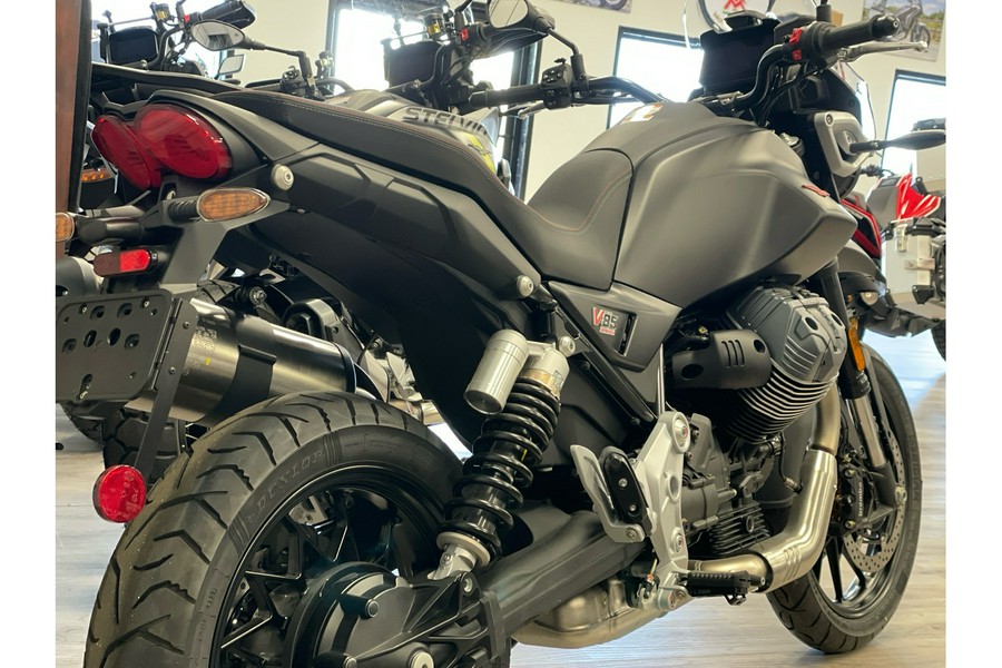 2025 Moto Guzzi V85 Strada