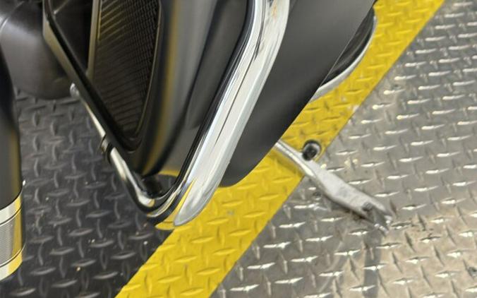 2018 Harley-Davidson® Ultra Limited Industrial Gray Denim/Black Denim