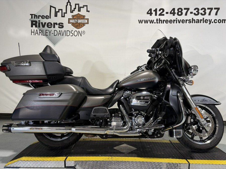 2018 Harley-Davidson® Ultra Limited Industrial Gray Denim/Black Denim
