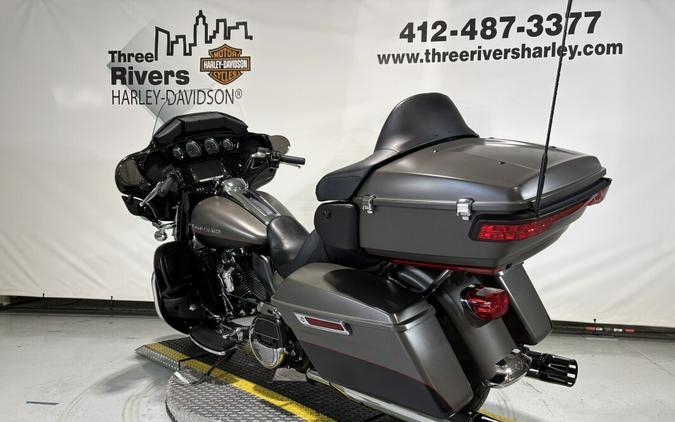 2018 Harley-Davidson® Ultra Limited Industrial Gray Denim/Black Denim