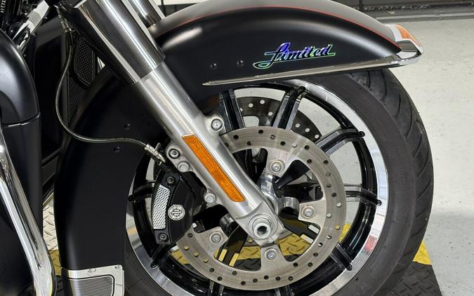 2018 Harley-Davidson® Ultra Limited Industrial Gray Denim/Black Denim