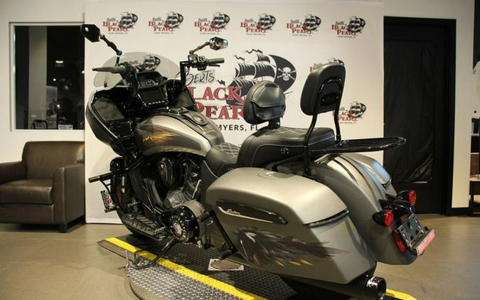 2023 Indian CHALLENGER DARK HORSE, TITANIUM SMOKE, 49ST