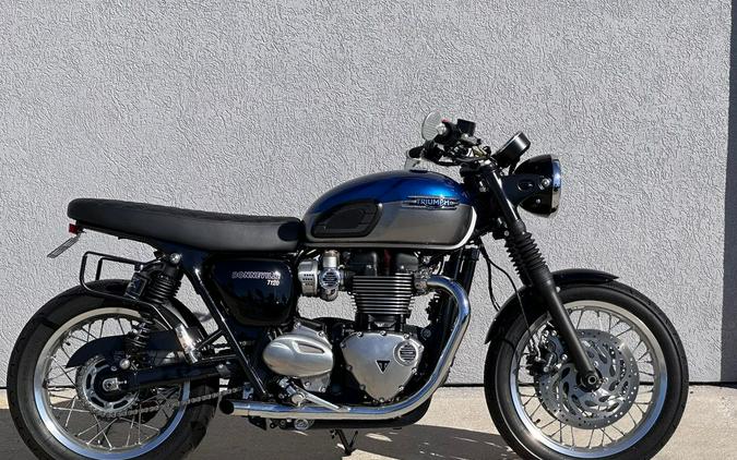 2022 Triumph Bonneville T120 Cobalt Blue/Silver Ice