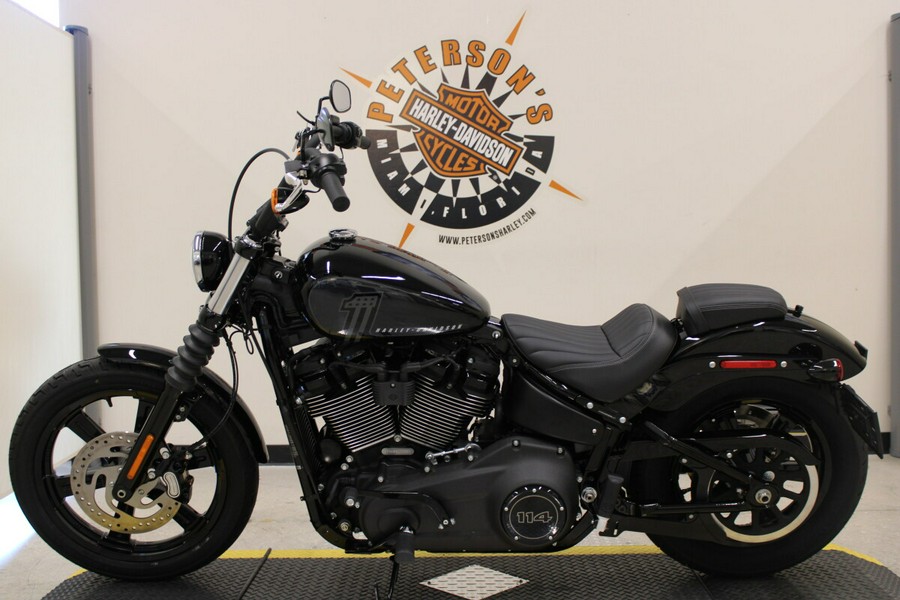 2024 FXBBS Street Bob® 114 Vivid Black