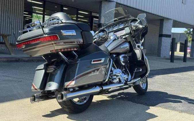 2016 Harley-Davidson® FLHTKSE - CVO™ Limited