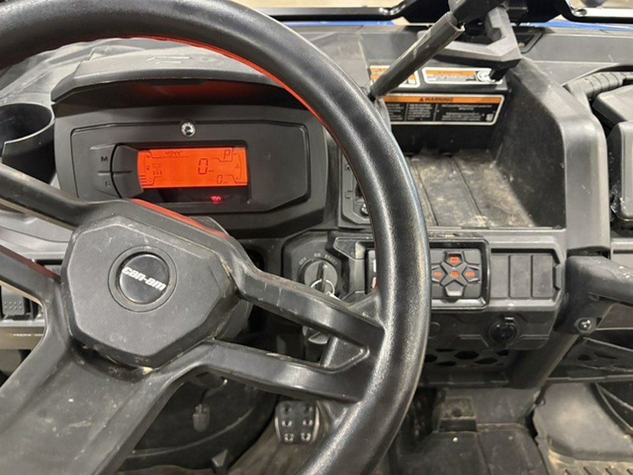 2023 Can-Am Defender XT HD10