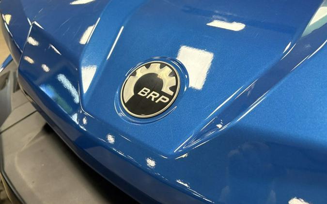 2023 Can-Am Defender XT HD10