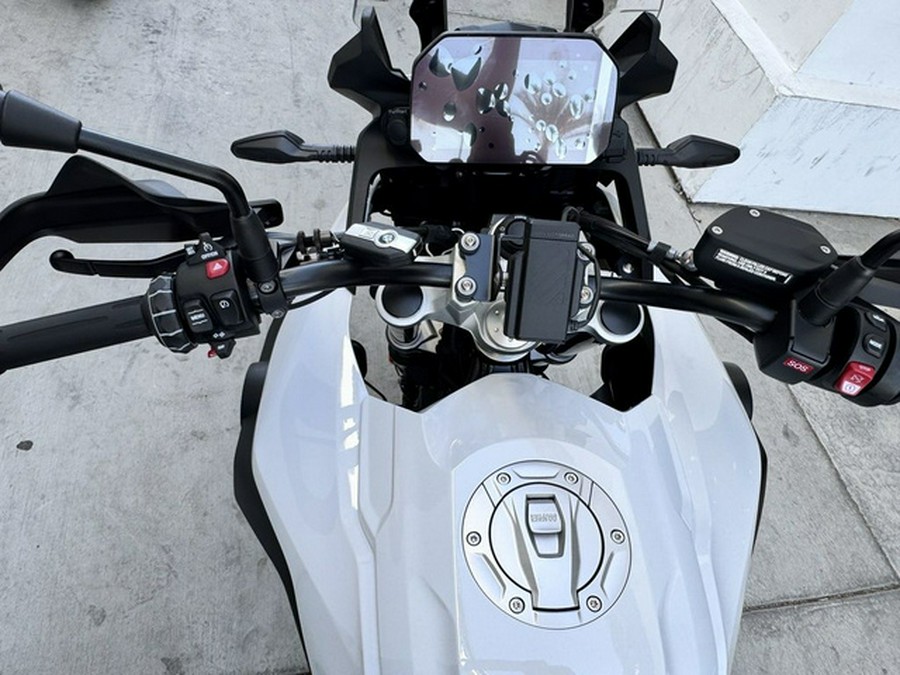 2026 BMW F 800 GS Light White