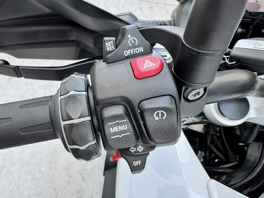 2026 BMW F 800 GS Light White