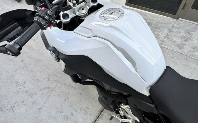 2026 BMW F 800 GS Light White