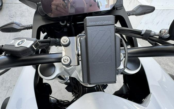 2026 BMW F 800 GS Light White