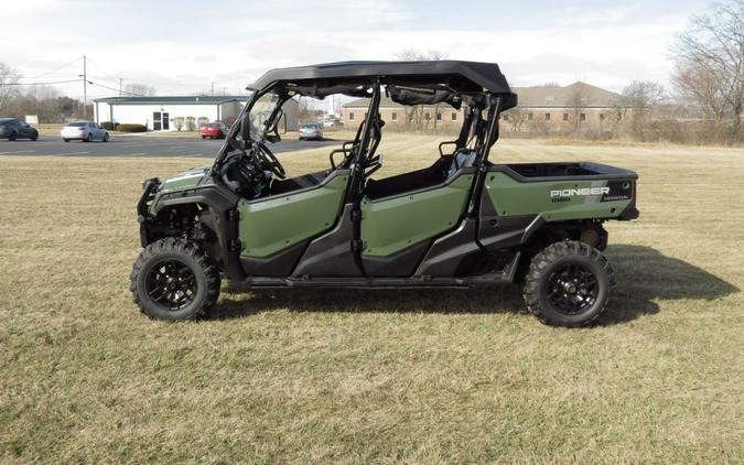 2023 Honda Pioneer 1000-6 Deluxe Crew