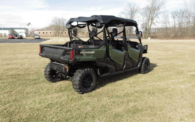 2023 Honda Pioneer 1000-6 Deluxe Crew